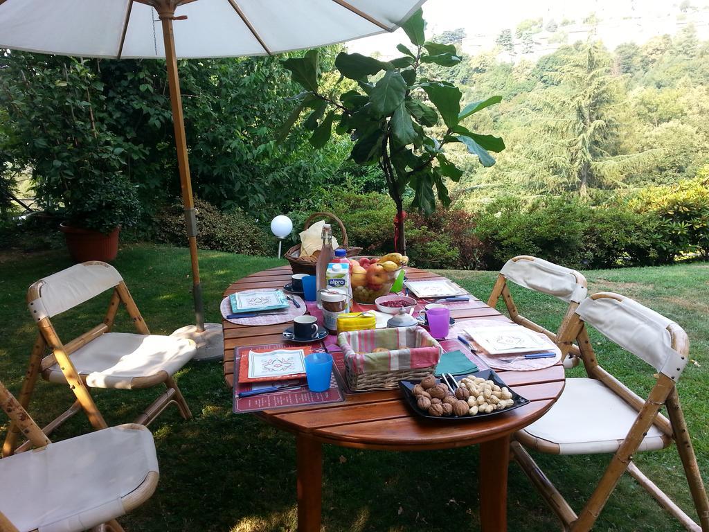 Willa Casa Vacanze Le Violette Brunate Zewnętrze zdjęcie